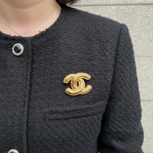 Include Authentic Detective Certificate of Authenticity｜Very Good ( Rank A)｜ CHANEL Vintage Coco Mark 24K Golden Brooch ｜Y26040605