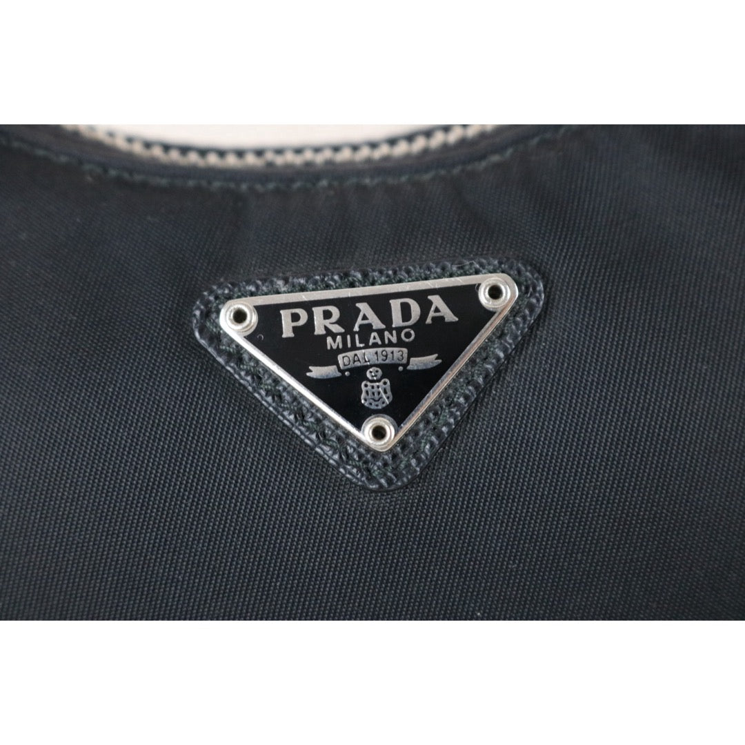 Include Entrupy Certificate of Authenticity｜Very Good ( Rank A)｜ PRADA Re-Edition 2005 Re-Nylon Mini Hobo ｜S26072904