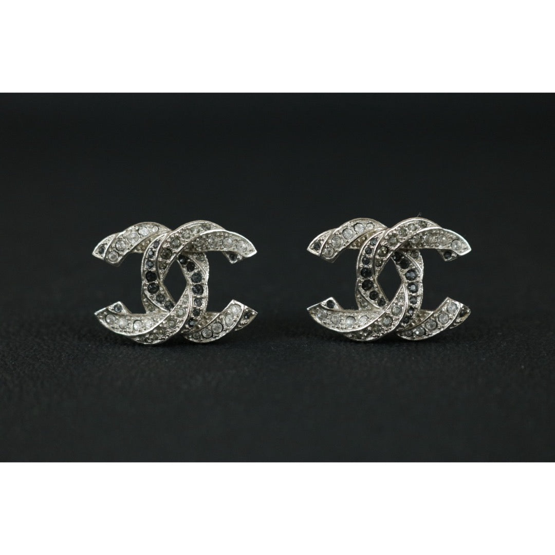 Include Authentic Detective Certificate of Authenticity｜Very Good ( Rank A) ｜CHANEL B17V COCO Mark Rhinestone Earrings Made In 2017Year｜S26040809