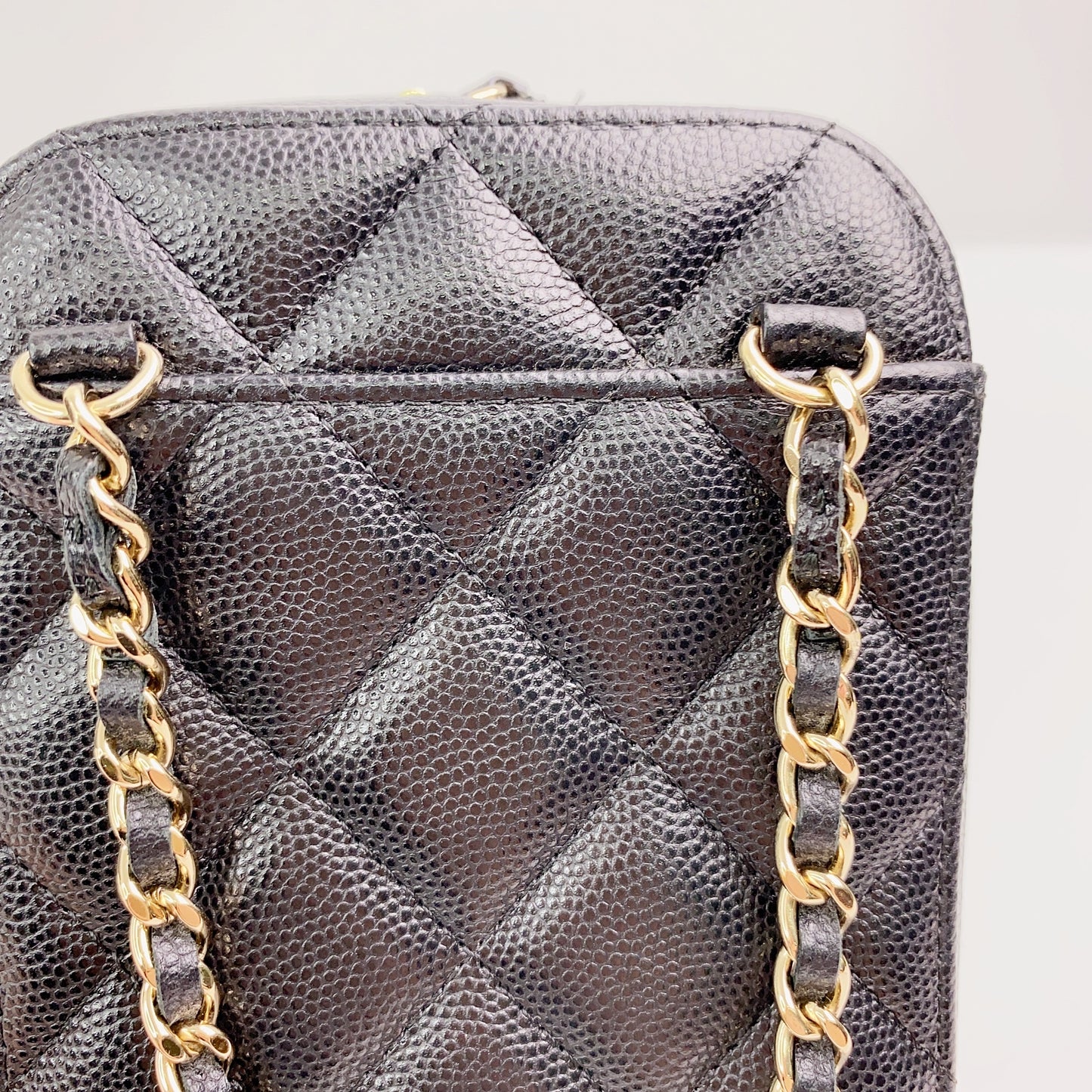 Rank AB ｜ CHANEL Caviar Skin Mobile Holder Shoulder Bag Black｜2302224