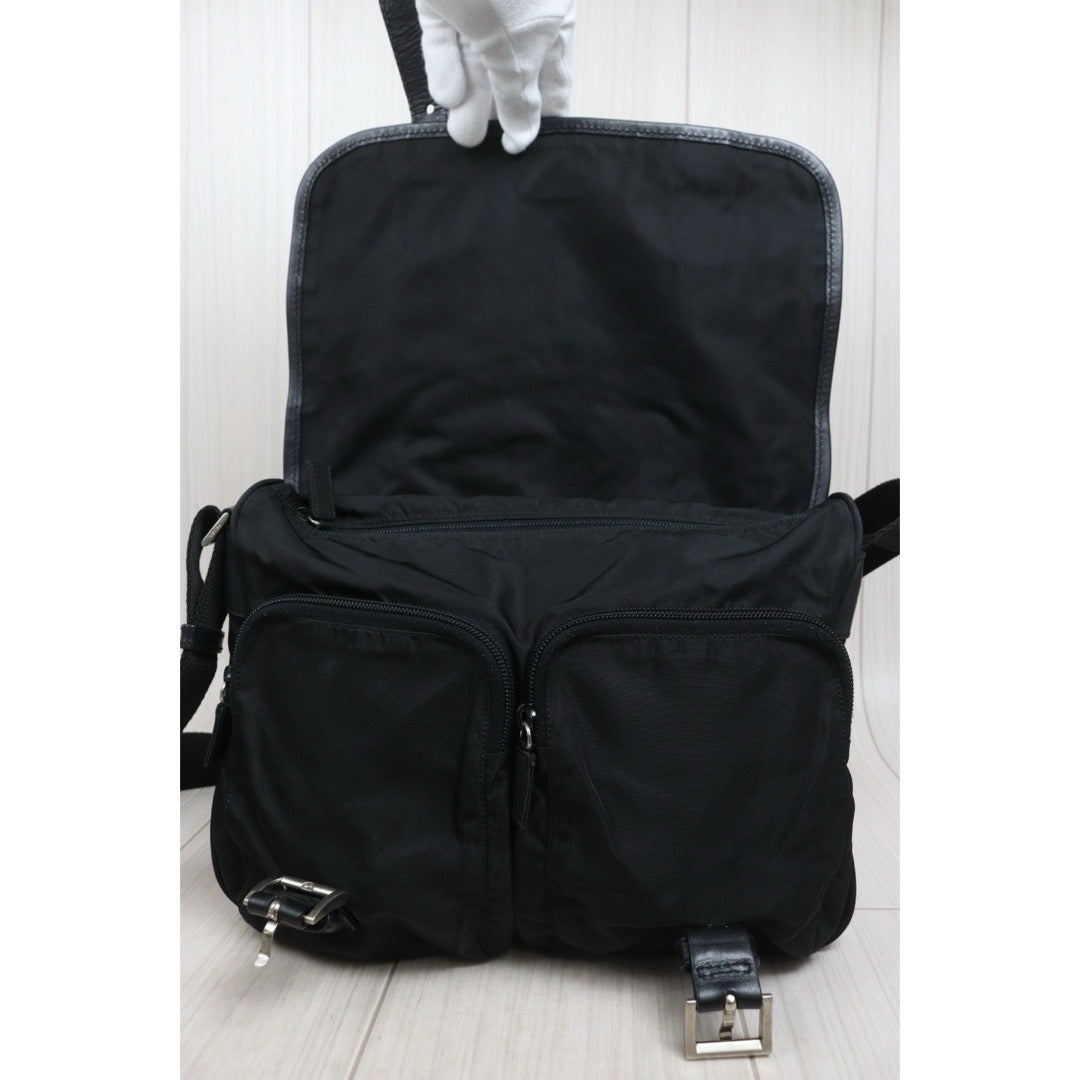 Include Entrupy Certificate of Authenticity｜Good ( Rank AB) ｜Prada  Nylon Black Shoulder Bag  Silver Hardware｜26082602