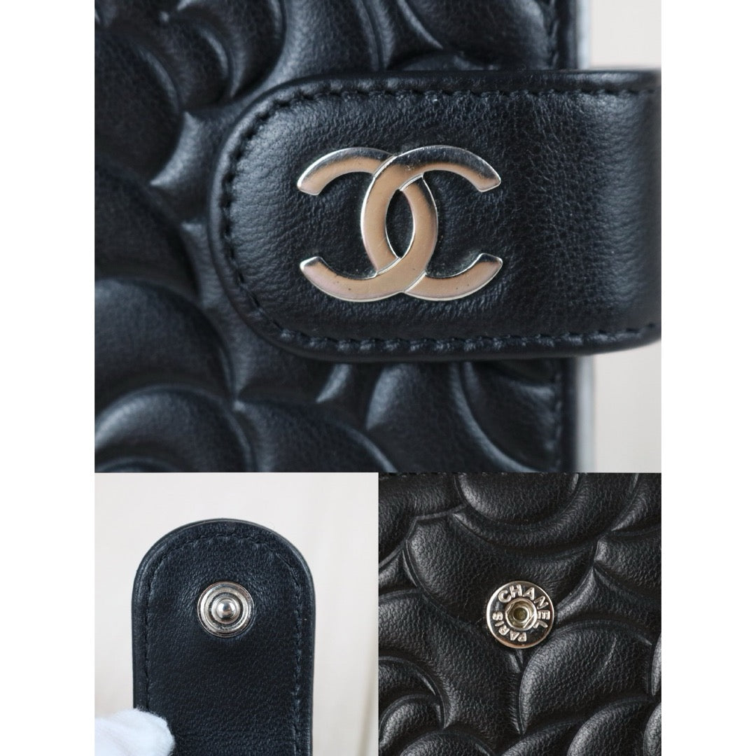 Include Entrupy Certificate of Authenticity｜Very Good ( Rank A)｜CHANEL Lambskin Camellia Embossed Flap Black Wallet Made In 2012-2013Year｜X26062909