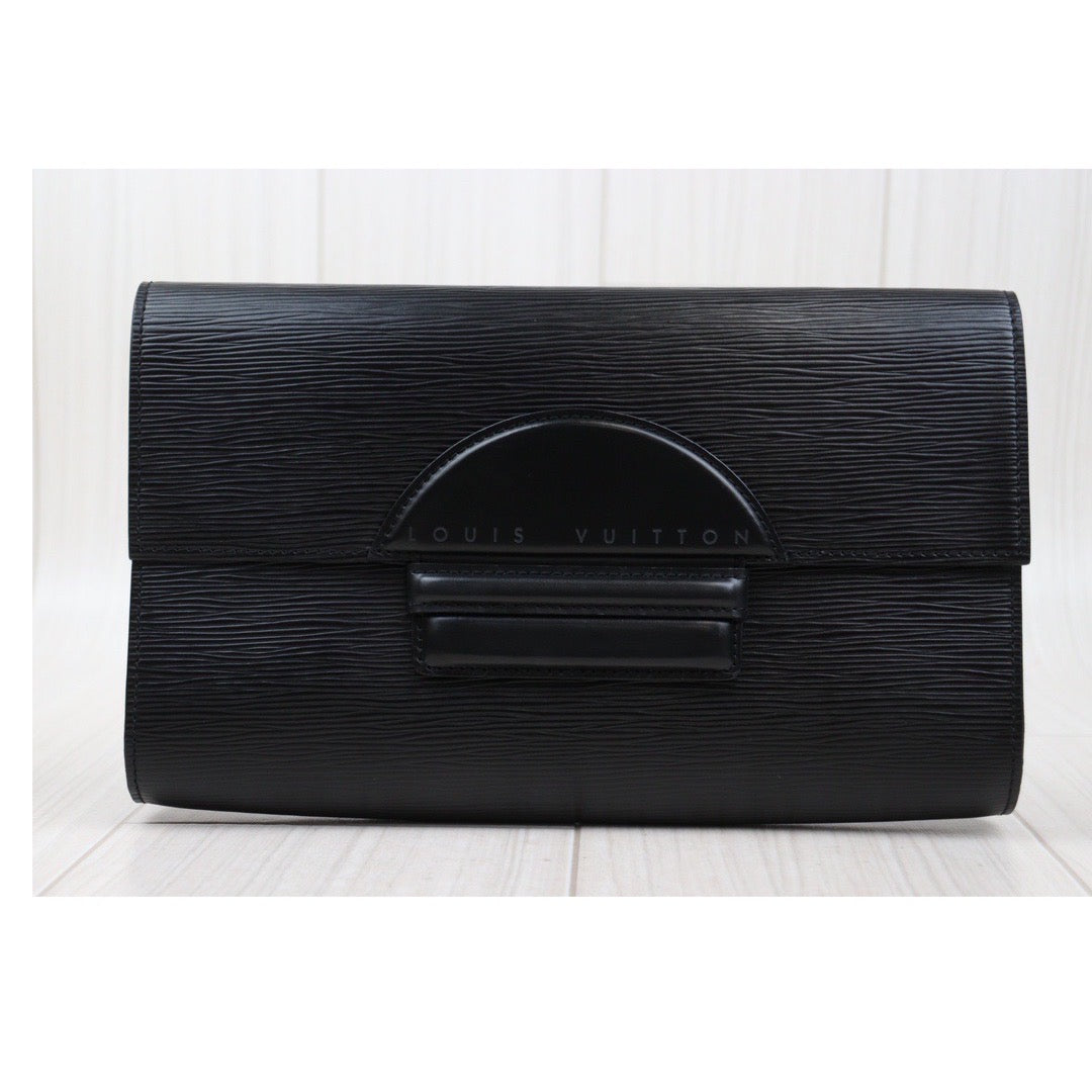 Rank A ｜ LV Epi Courcelles Clutch Black｜24040809