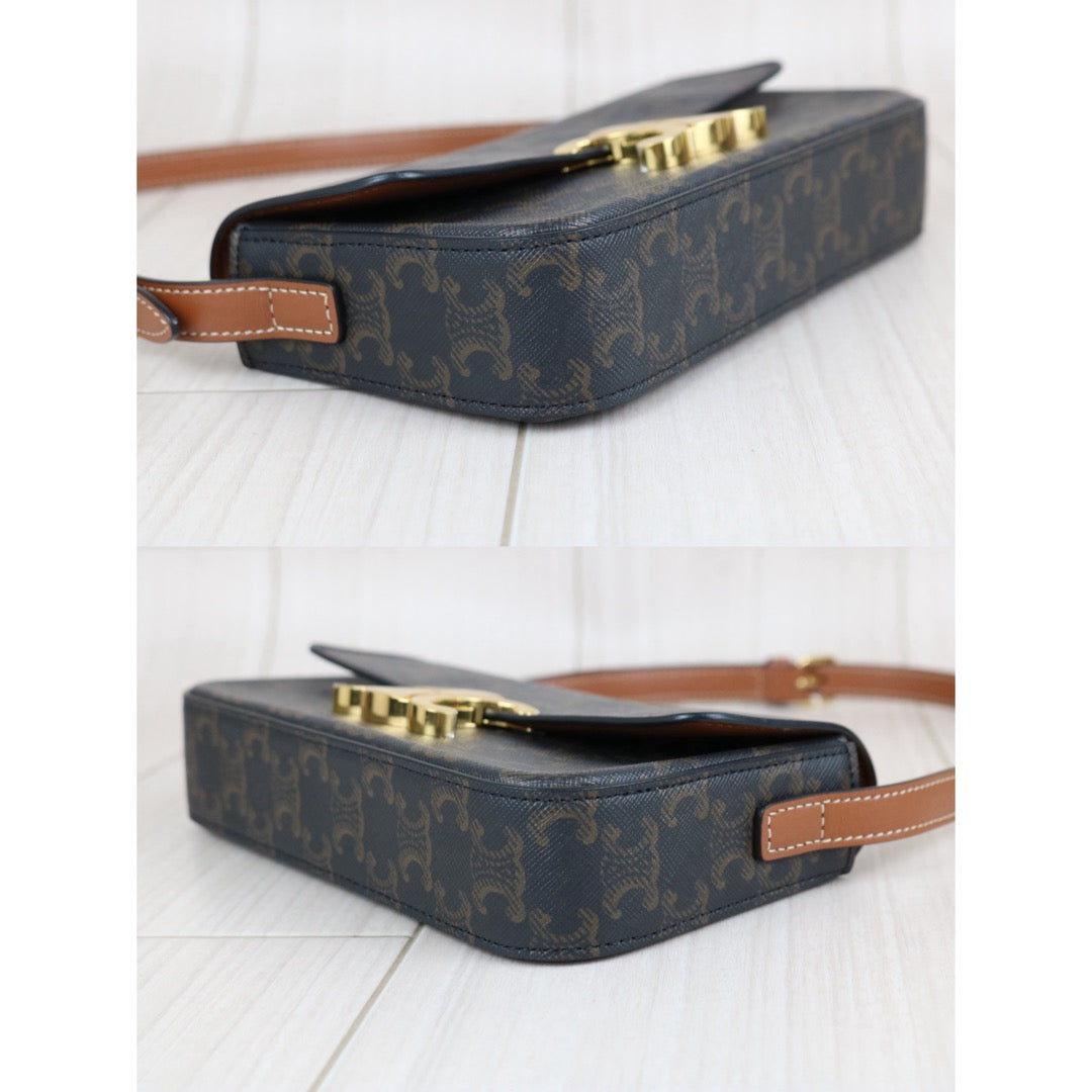 Include Entrupy Certificate of Authenticity｜Very Good ( Rank A)｜ CELINE Macadam Triomphe Shoulder Bag  Golden Hardware｜S26061202