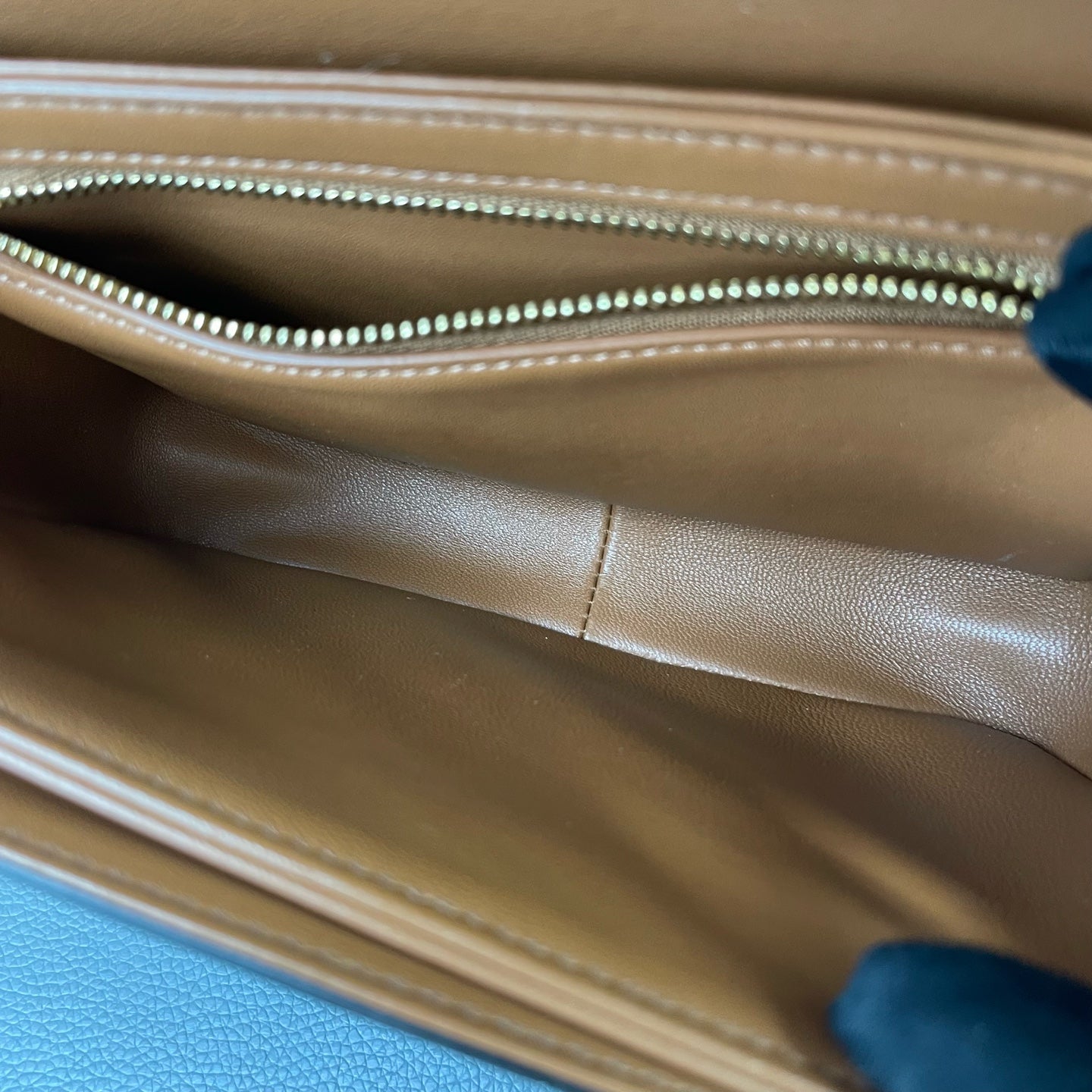 Very Good ( Rank A) ｜ CELINE Triomphe Teen Shoulder Bag