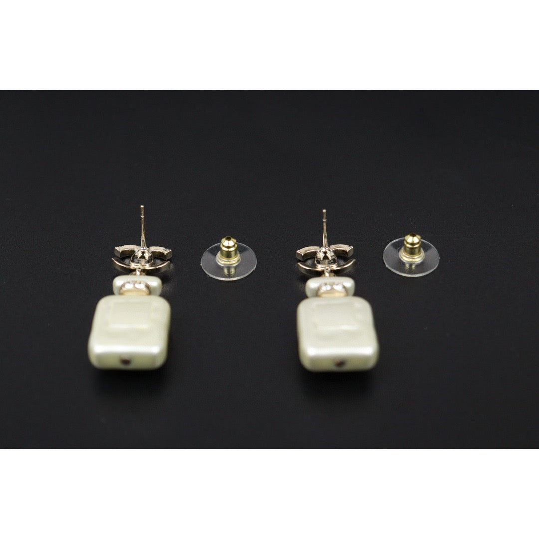 Excellent（Rank SA）｜ CHANEL Coco Mark White Pendant No5 Brass Perfume  Diamond Earrings ｜  S25021027