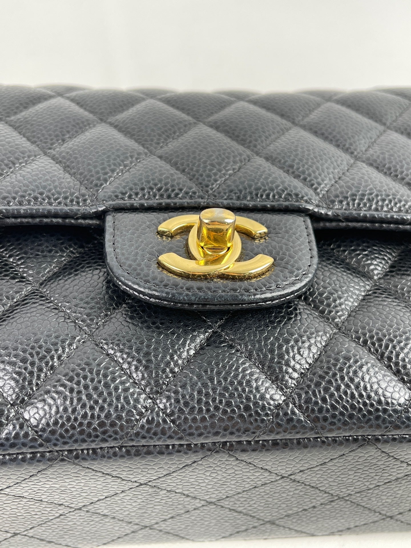 Include Entrupy Certificate of Authenticity｜Very Good ( Rank A)｜ CHANEL Caviar Skin Calf Leather Double Flap 25