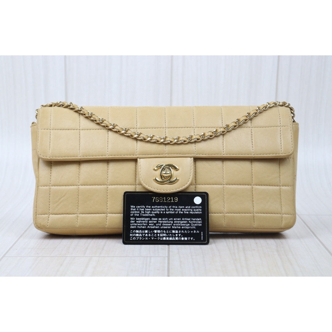 Good ( Rank AB)｜ CHANEL  Lambskin Shoulder Bag Beige Made In 2002～2003 Year｜24101906