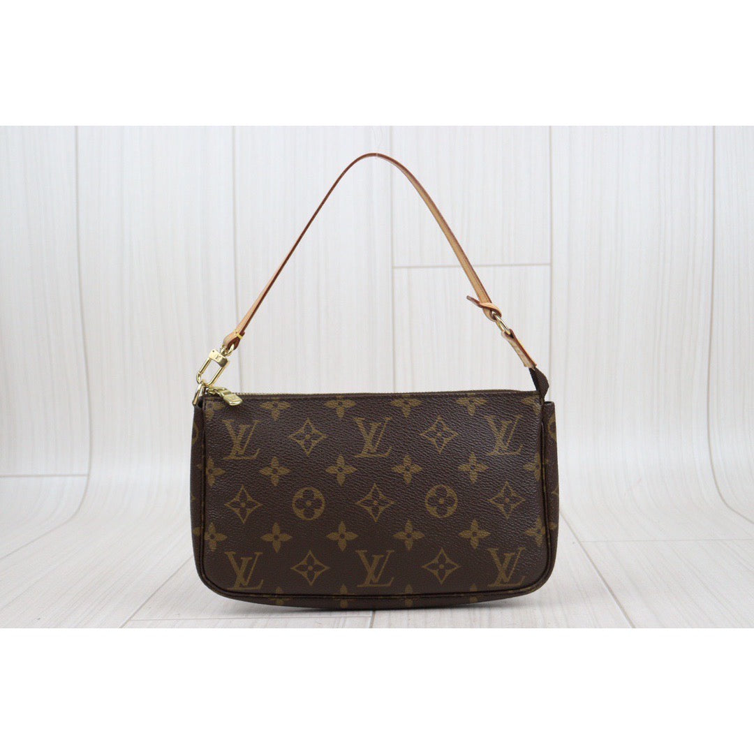 Rank AB ｜ LV Monogram Pochette Accessoires Vintage Model｜23122119