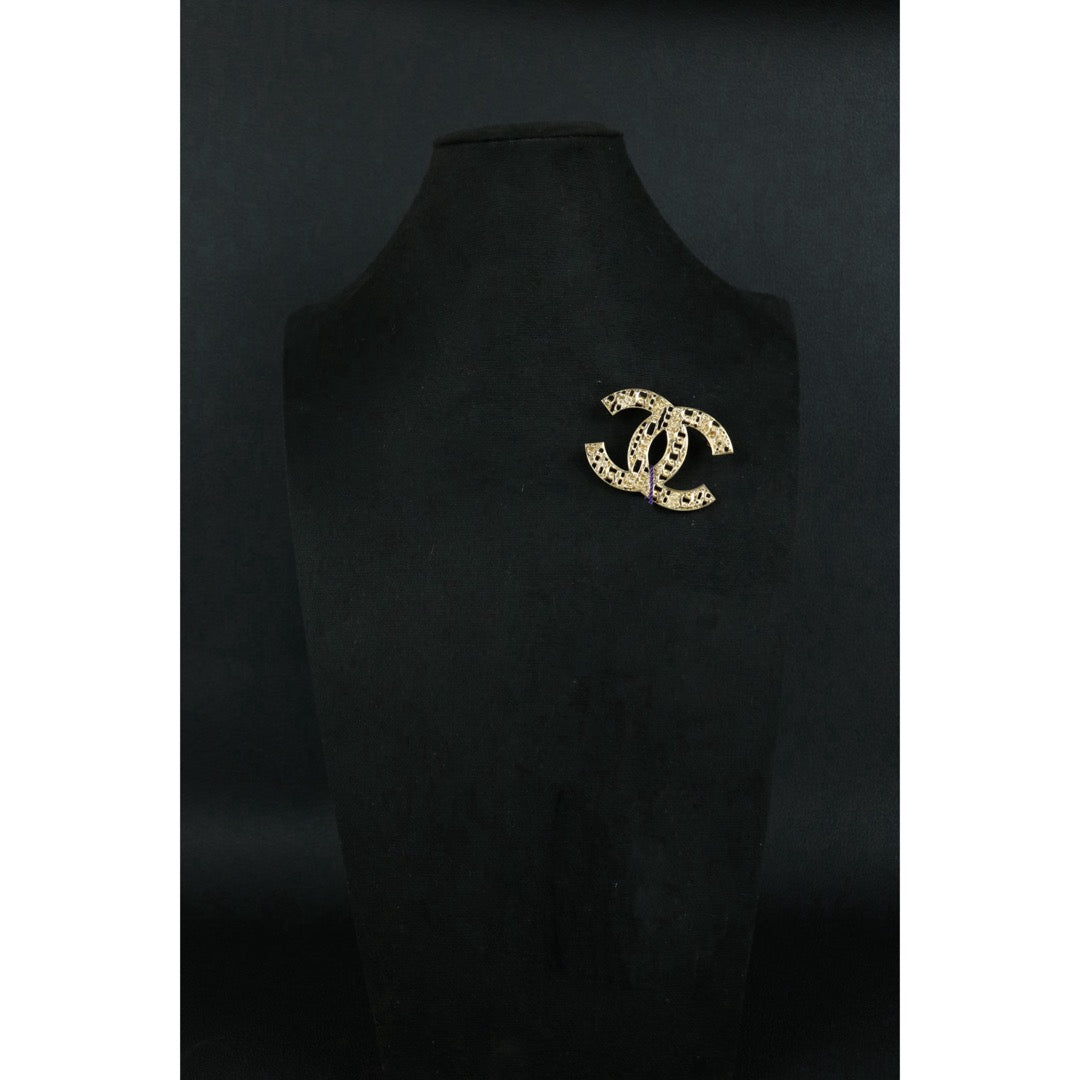 Include Authentic Detective Certificate of Authenticity｜Excellent（Rank SA）｜ CHANEL 14C Coco Mark Hollow Brooch Made In 2014 Year ｜S26050705
