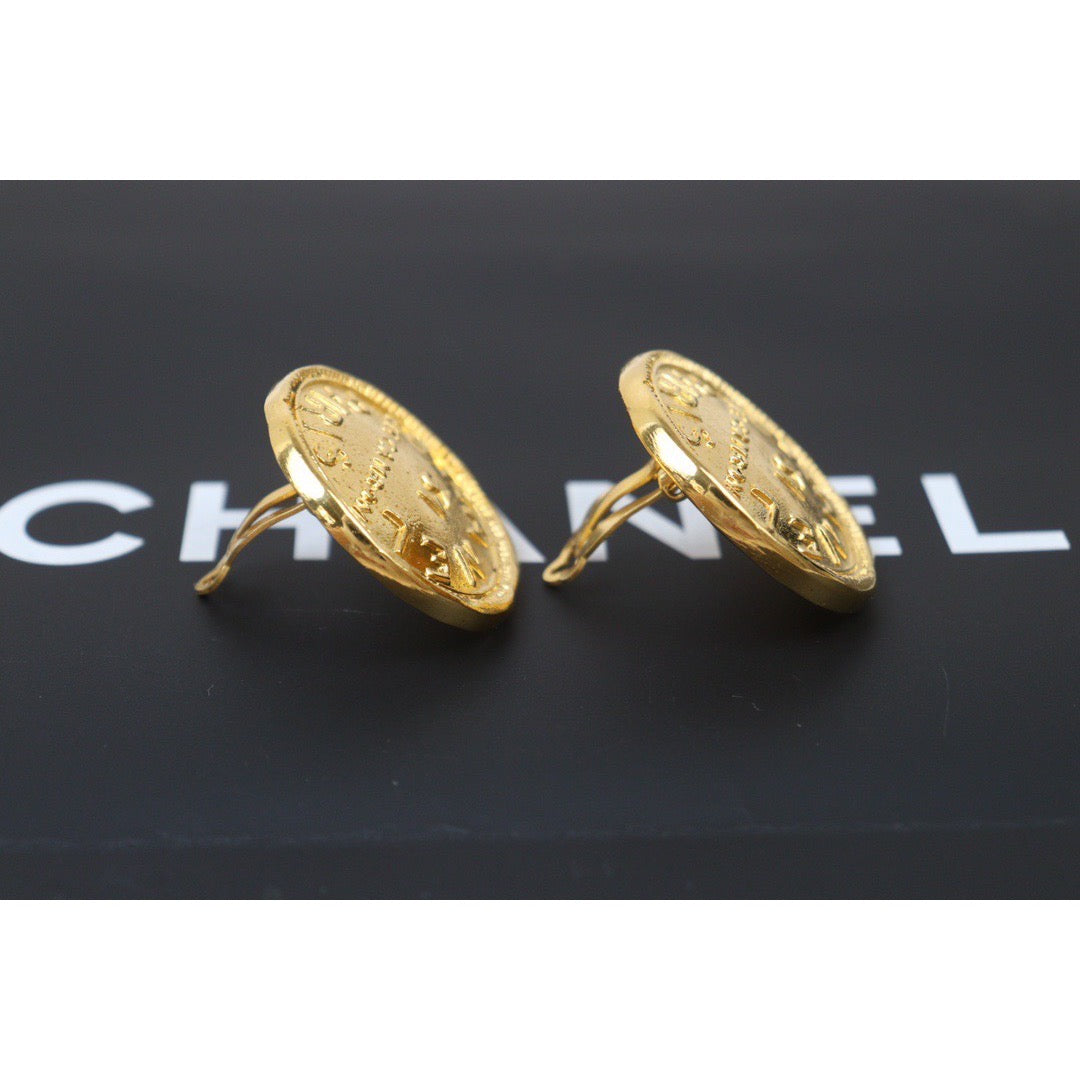 Very Good ( Rank A) ｜CHANEL  Gold 24 Plated Earrings ｜Q24050947