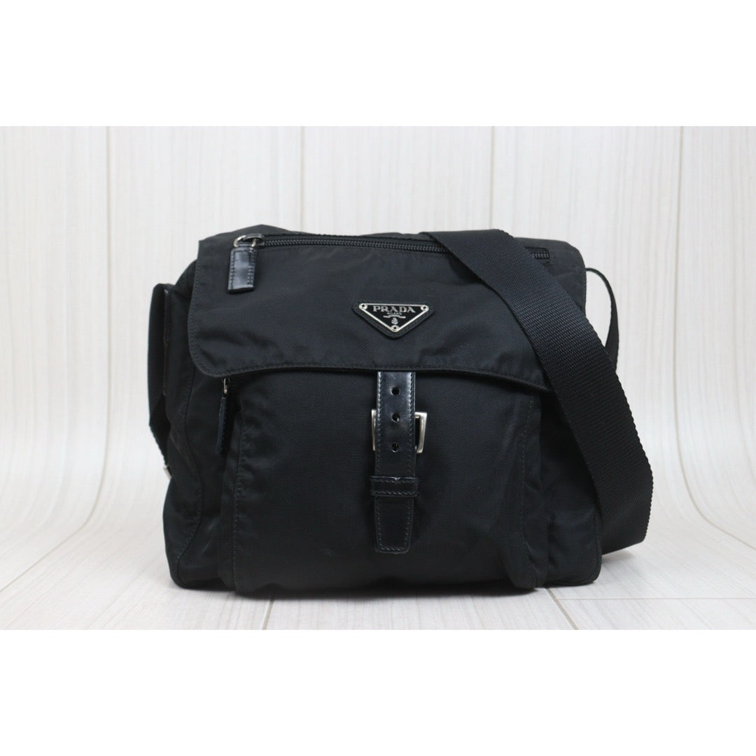 Include Entrupy Certificate of Authenticity｜Good ( Rank AB) ｜Prada  Nylon Black Shoulder Bag｜26101904