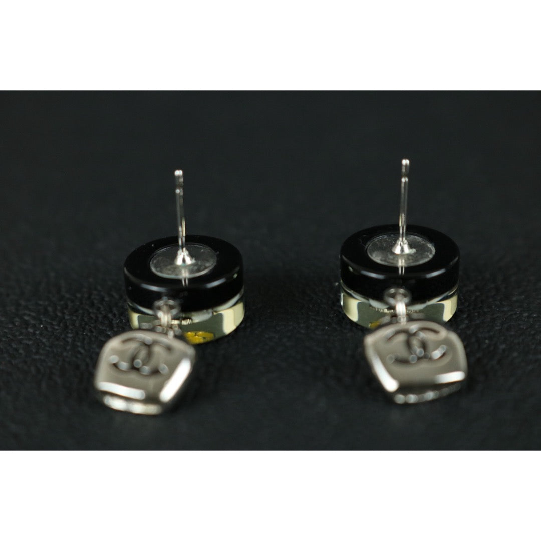 Very Good ( Rank A) ｜ CHANEL Coco Mark Daisy Earrings  Made In 2015Year ｜X25110338