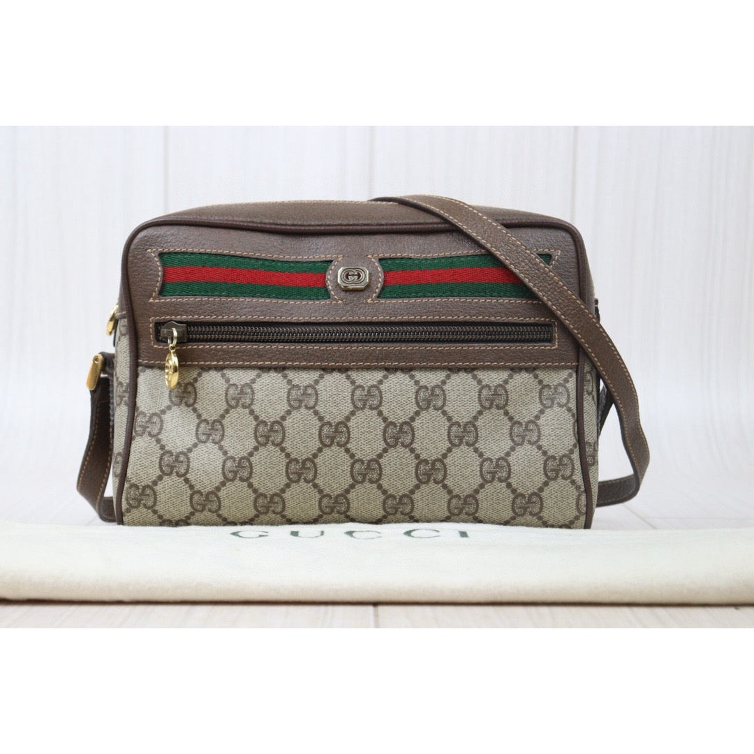 Very Good ( Rank A)｜ GUCCI Vintage Camera Shoulder Bag ｜24101904