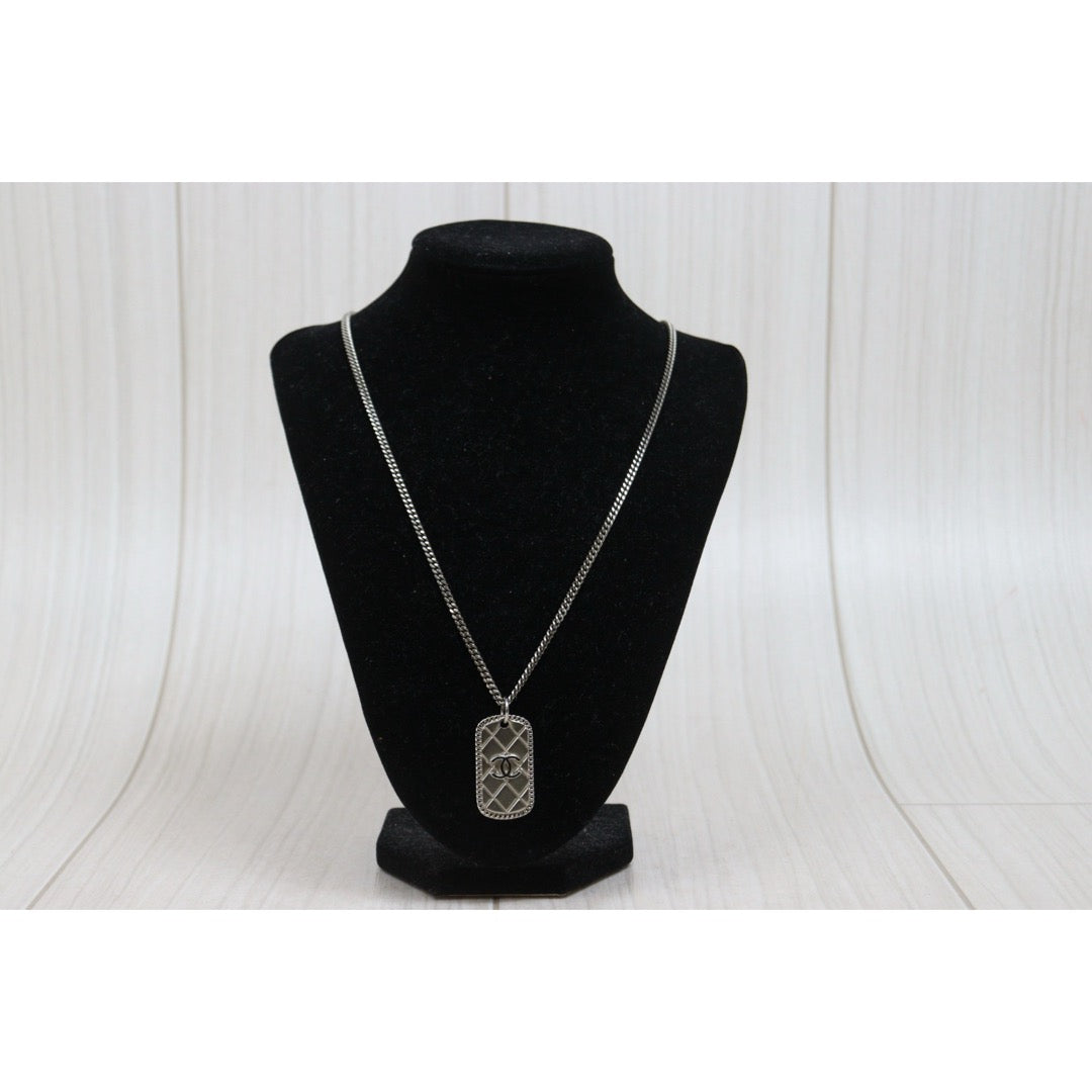 Include Authentic Detective Certificate of Authenticity｜Excellent（Rank SA）｜ CHANEL 09P COCO Mark Pattern Necklace Graphite Gray Made In 2009 Year｜S26031028