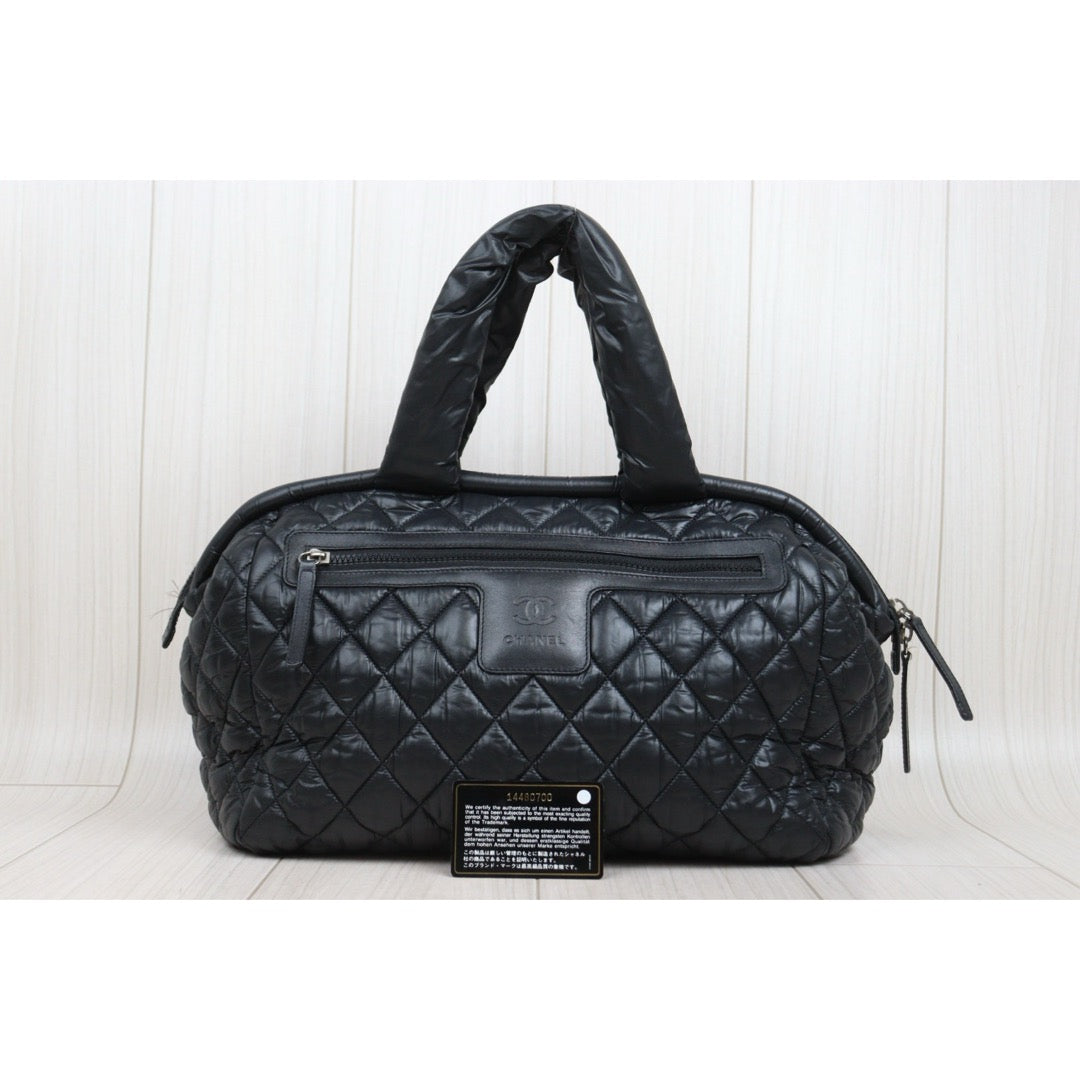 Good ( Rank AB)｜ CHANEL COCOON Down Tote Hand Bag  Black Made in 2010-2011Year ｜25102106