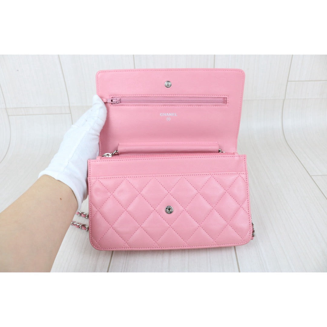 Include Entrupy Certificate of Authenticity｜Good ( Rank AB) ｜CHANEL Lambskin Cherry Blossom Pink WOC Chain Bag Made in 2012-2013 Year｜S26081902