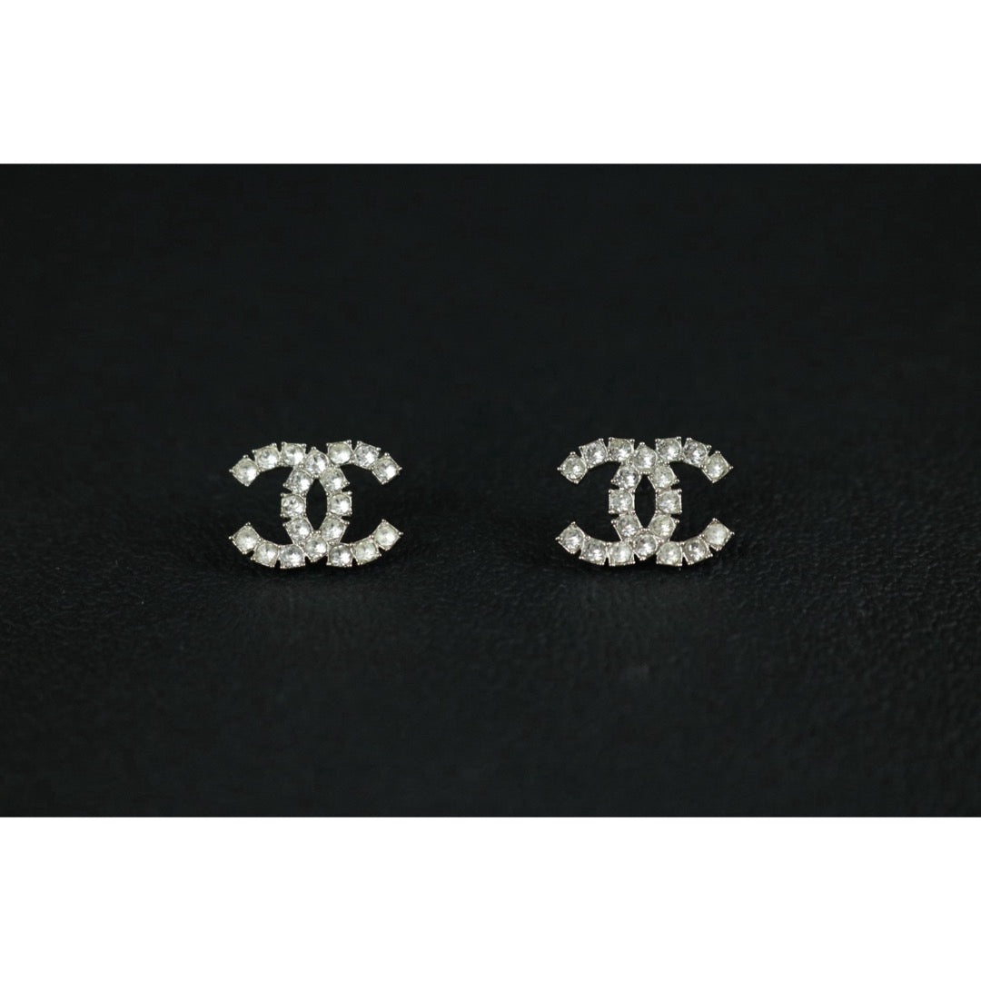 Include Authentic Detective Certificate of Authenticity｜Very Good ( Rank A) ｜CHANEL B18S COCO Mark Rhinestone Earrings Made In 2018 Year｜S26080111