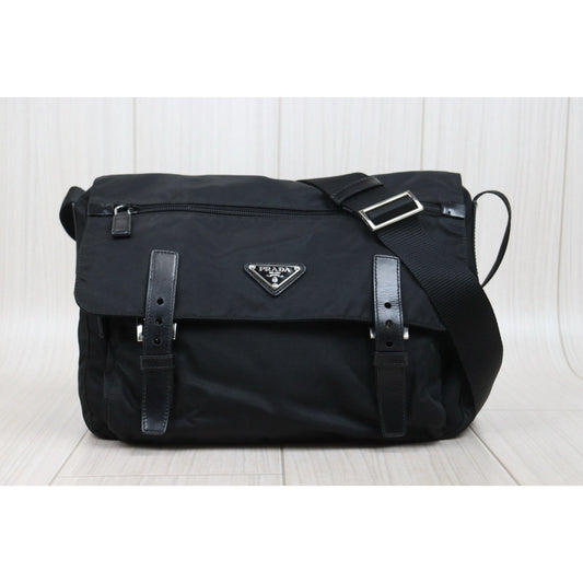 Good ( Rank AB) ｜Prada  Nylon ShoulderBag  Black Silver Hardware｜26011415