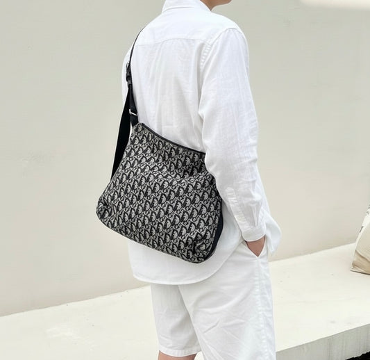 Include Entrupy Certificate of Authenticity｜Good ( Rank AB)｜ Dior Trotter Black Hobo Shoulder Bag ｜26052004
