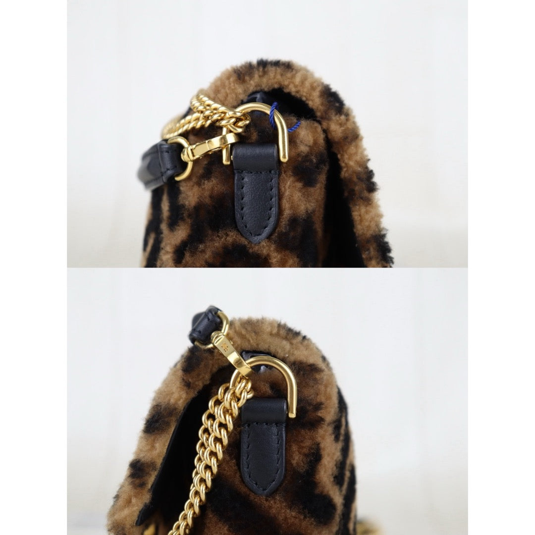 Very Good ( Rank A)｜ FENDI Zucca Mamma Baguette Sheep Skin Brown Shoulder Bag PM｜S25121513