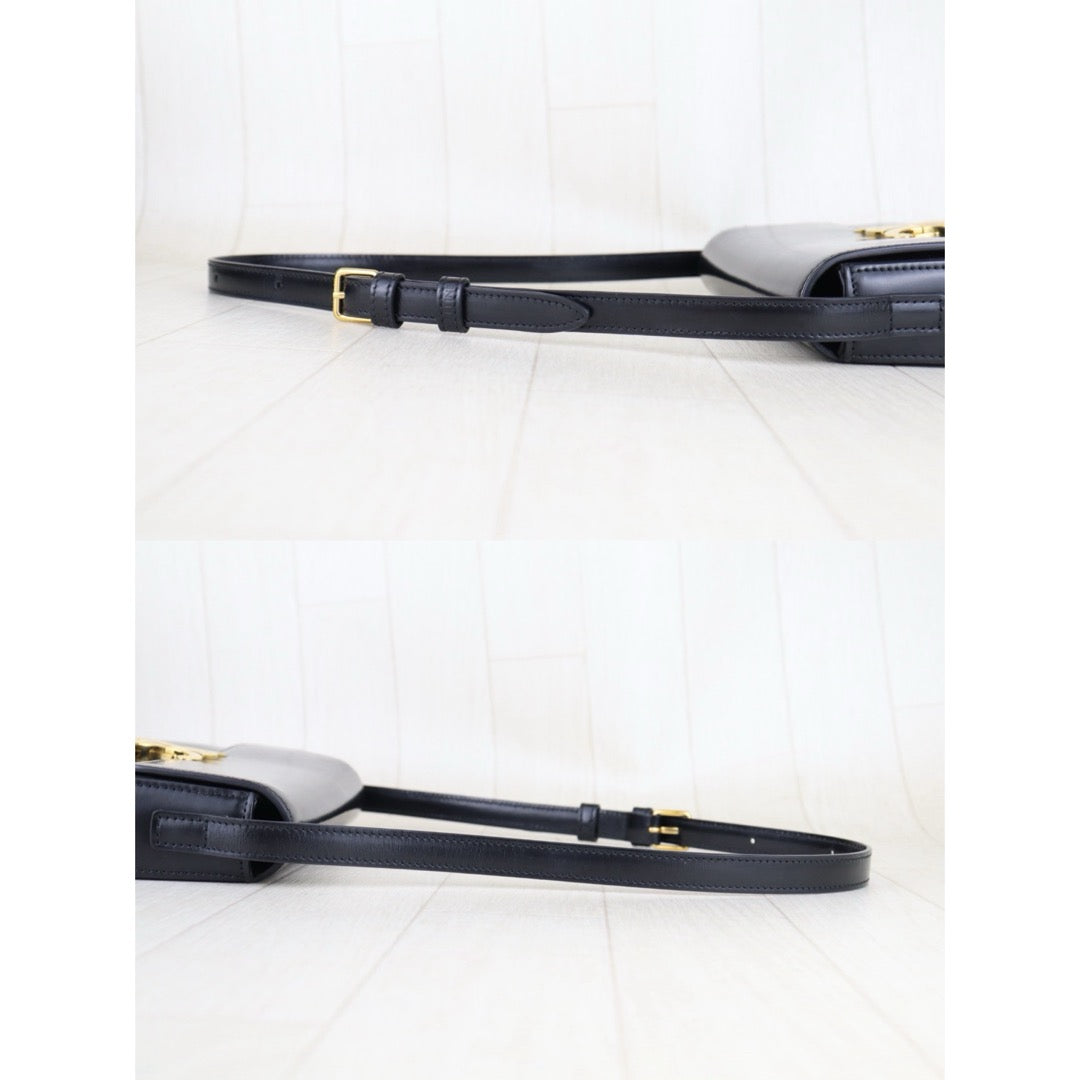 Very Good ( Rank A)｜CELINE Calf Leather Triomphe Black Shoulder Bag Golden Hardware｜S25103010
