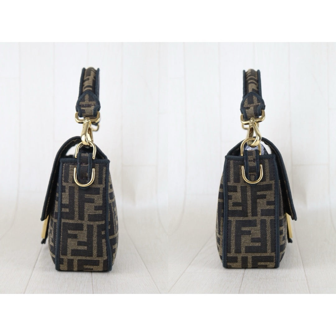 Include Entrupy Certificate of Authenticity｜Very Good ( Rank A)｜ FENDI Mamma Baguette Shoulder Bag  Gold Hardware Current Model｜S26060504