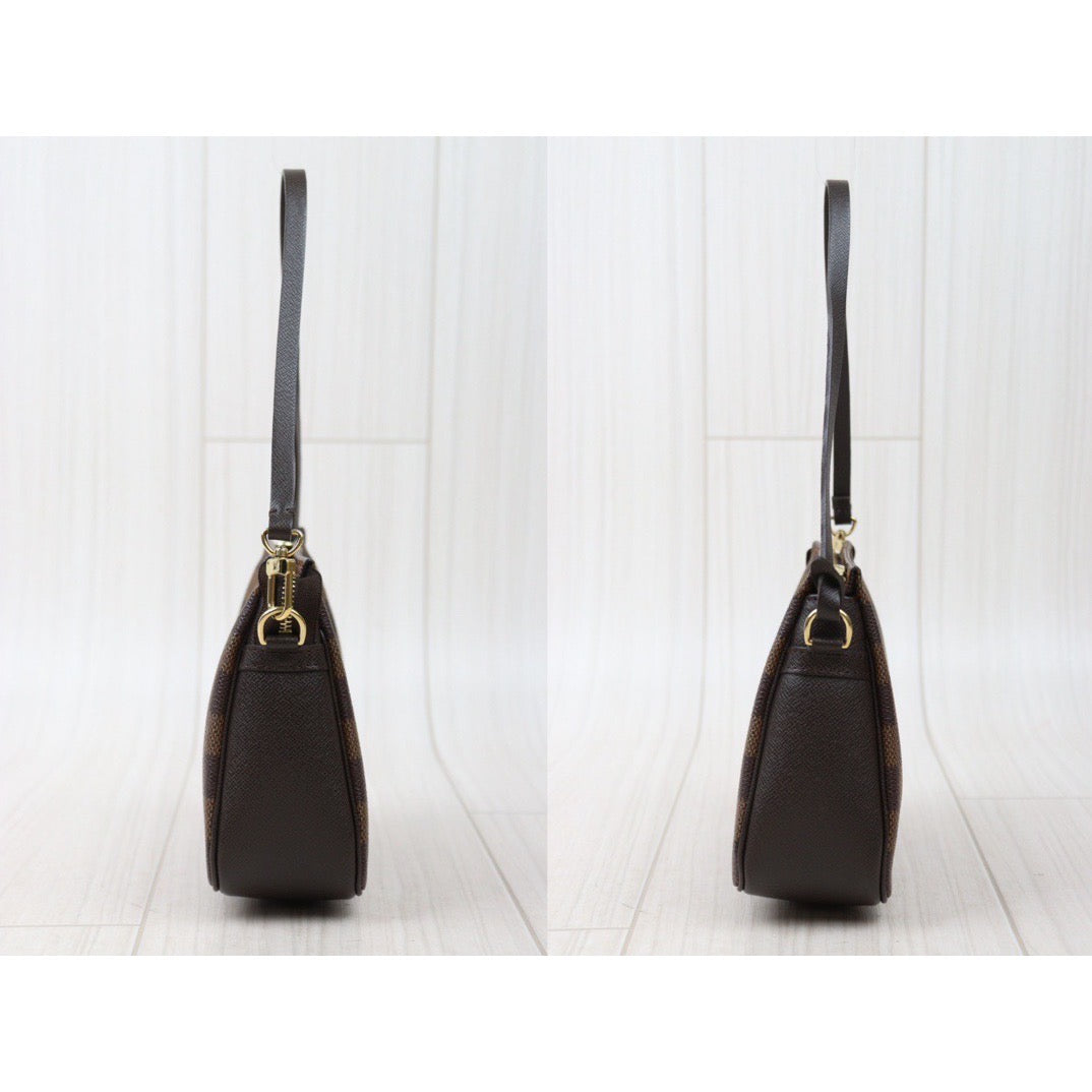 Rank A ｜ LV Damier Truth make up ｜24050642