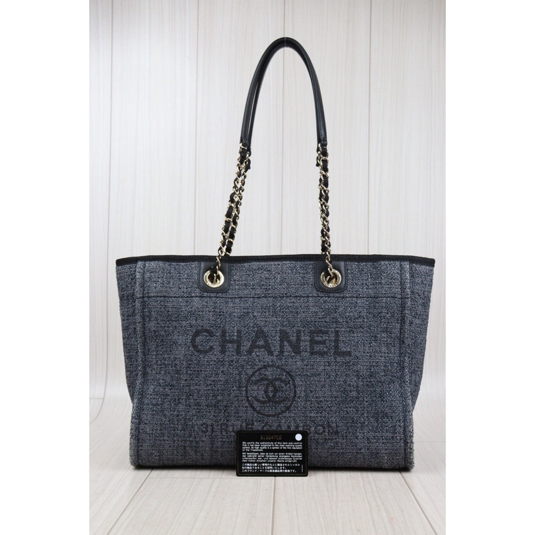 Rank AB ｜ CHANEL Canvas Tote Bag Navy  Made In 2021-2022 Year｜24030141