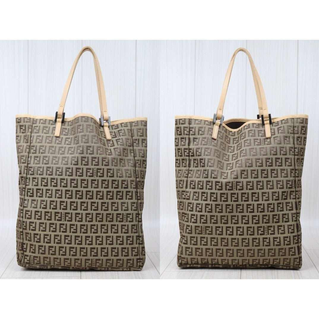 Very Good ( Rank A) ｜ FENDI Mamma Tote Bag ｜V24090913