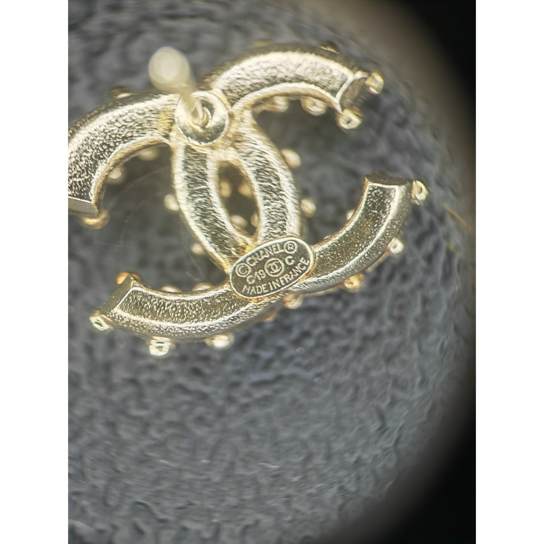 Include Authentic Detective Certificate of Authenticity｜Very Good ( Rank A) ｜ CHANEL C19C Coco Mark  Pearl Rhinestone Golden  Earrings Made In 2019Year｜S26022606