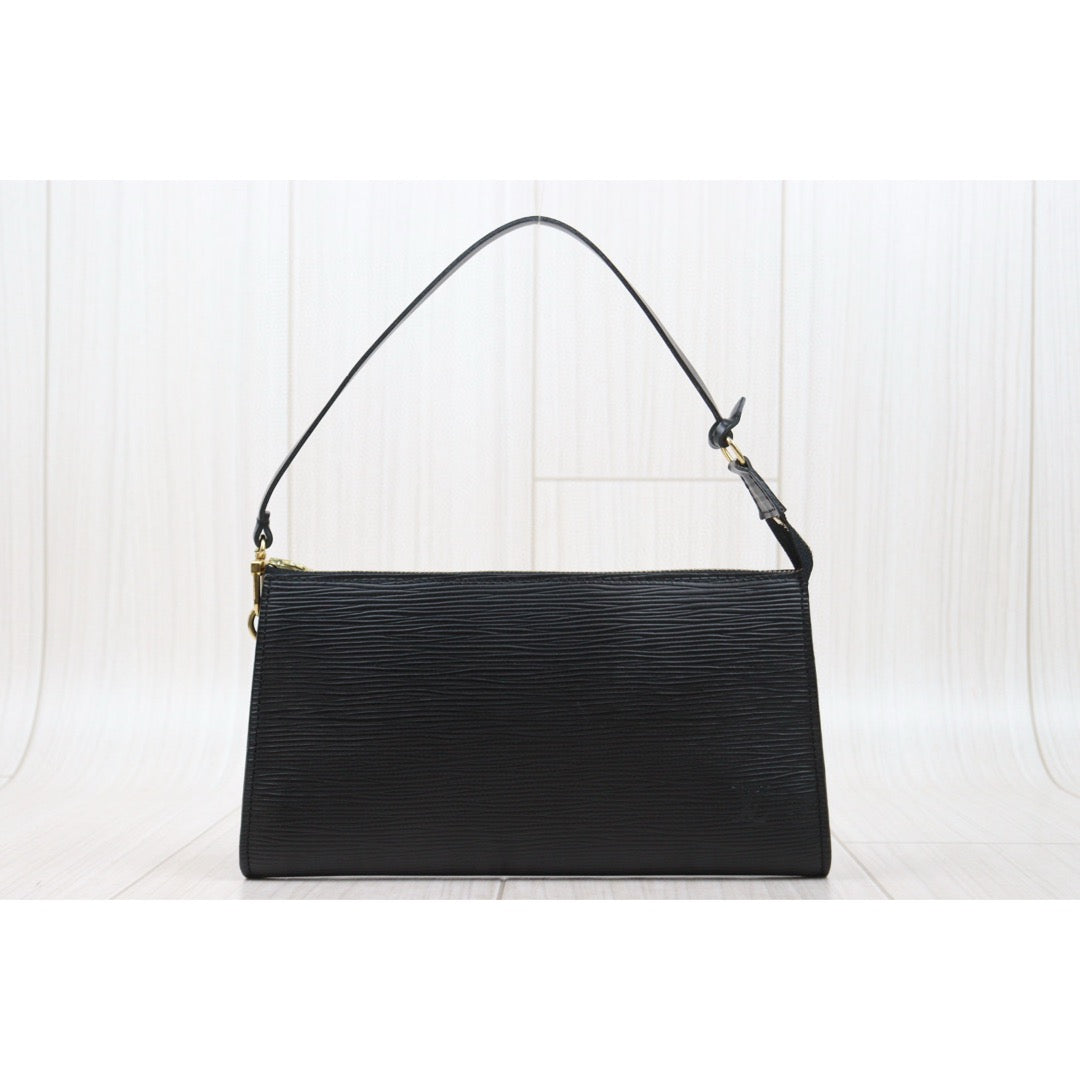 Very Good ( Rank A) ｜LV Epi Pochette Accessoir Handbag ｜25051304