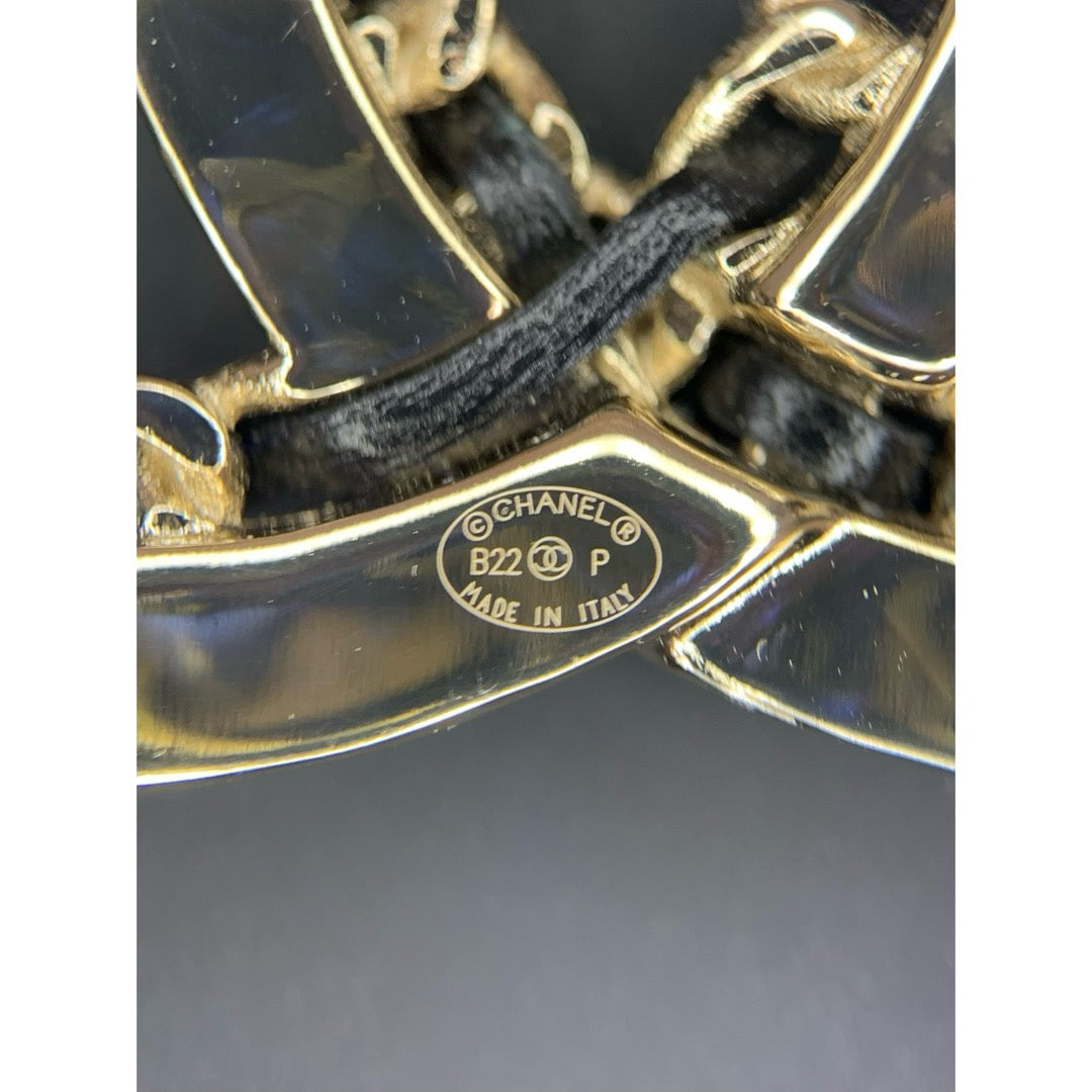 Include Authentic Detective Certificate of Authenticity｜Very Good ( Rank A)｜ CHANEL B22P Coco Mark Matrasse Brooch Made In 2022Year ｜S26060603