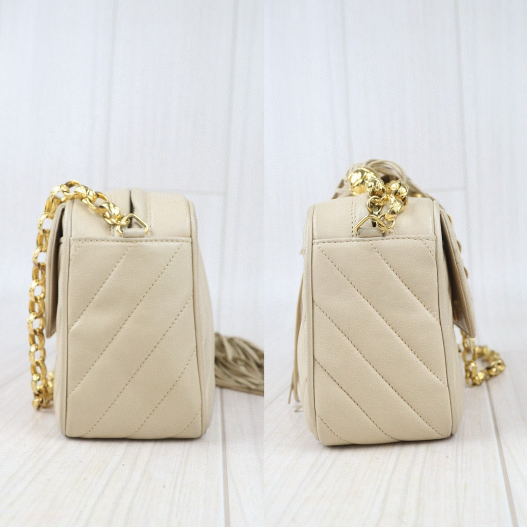 Good ( Rank AB)｜ CHANEL Matrasse Chain Camera Bag  Pearl White Shoulder Bag Made In 1991～1994Year ｜P24083009