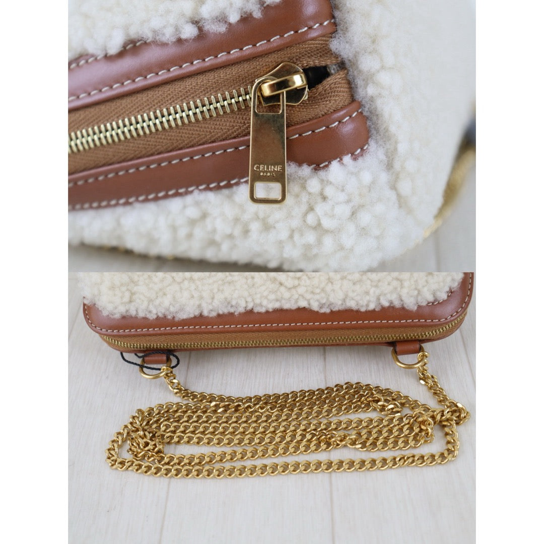 Include Entrupy Certificate of Authenticity｜Very Good ( Rank A)｜ CELINE Cuir Triomphe Triomphe Shearling Chain Bag｜S26090716