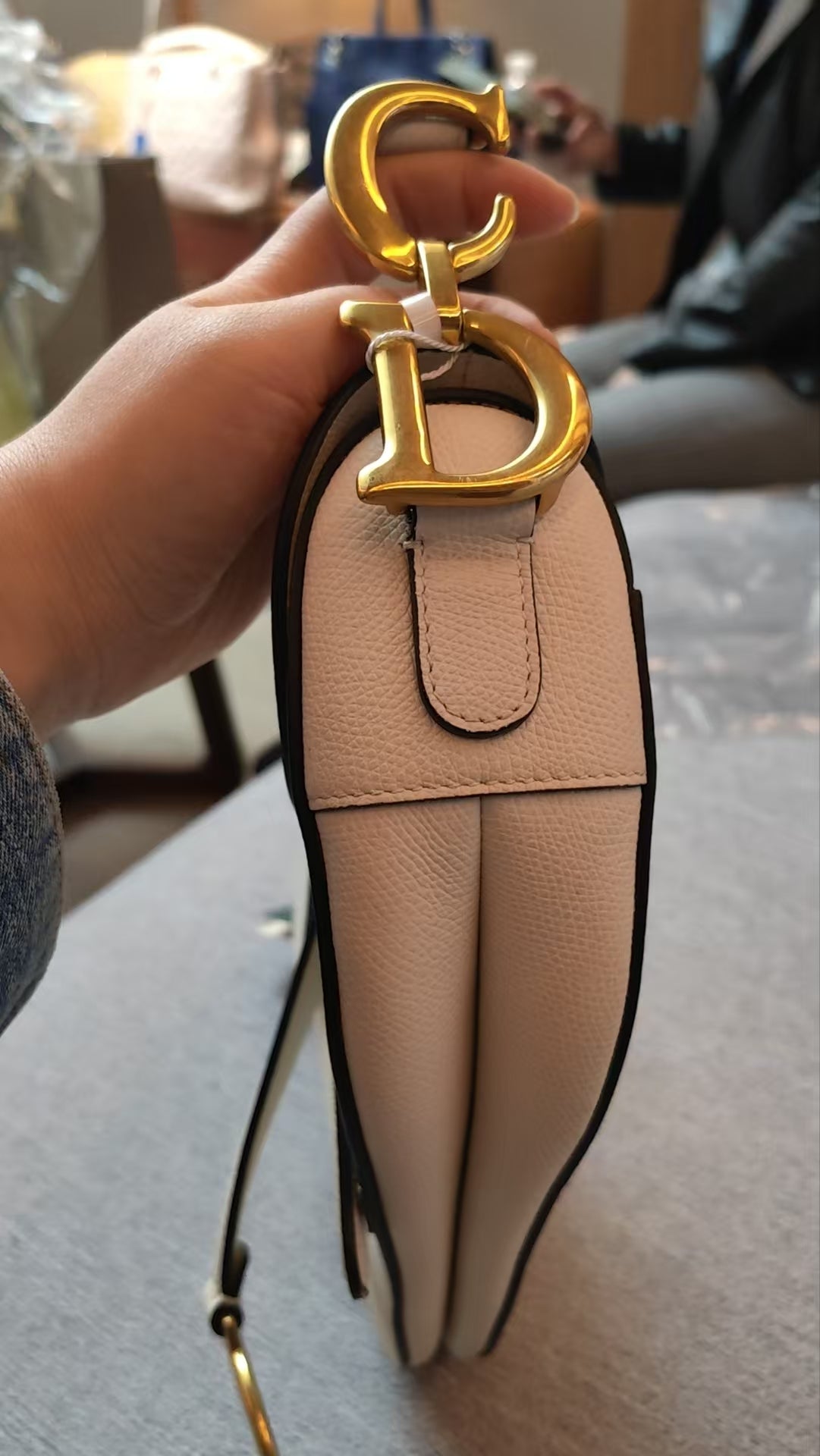 Very Good ( Rank A) ｜  Dior Smooth Calfskin Medium Saddle Bag White