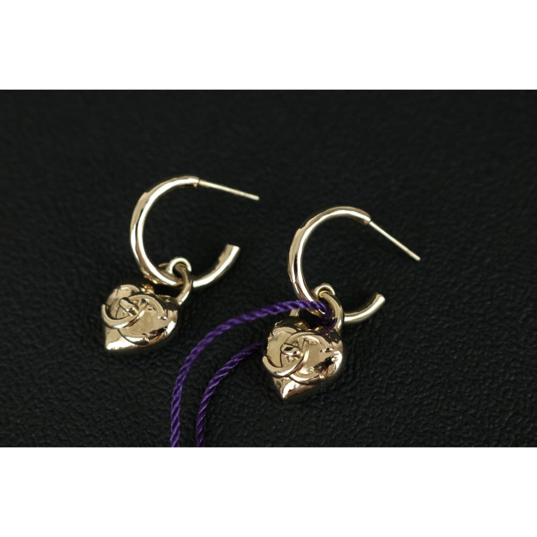 Very Good ( Rank A) ｜CHANEL Coco Mark Gold Heart Pendant  Earrings ｜W25072604