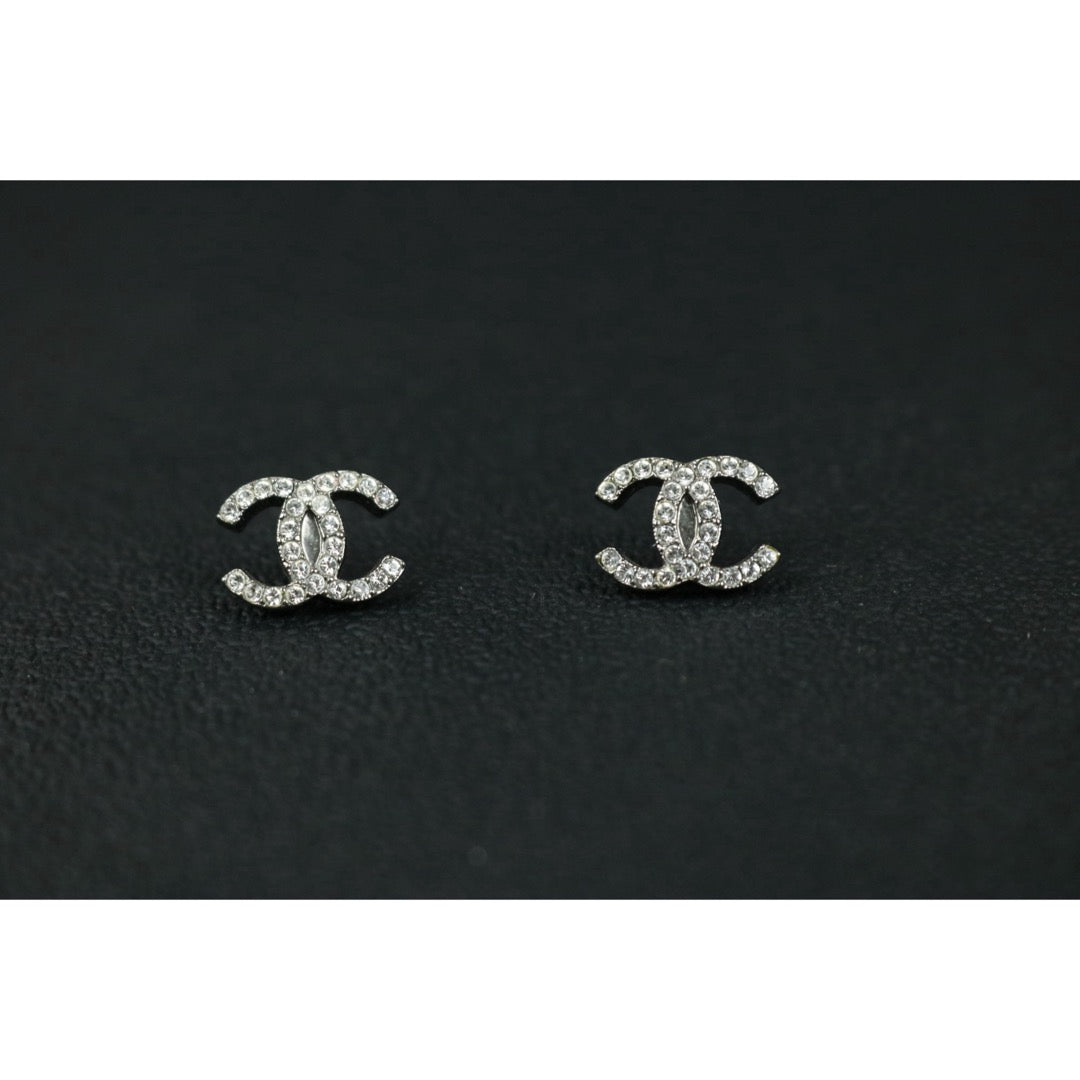 Include Authentic Detective Certificate of Authenticity｜Very Good ( Rank A) ｜CHANEL 09A COCO Mark Rhinestone Earrings Made In 2009 Year｜S26062502