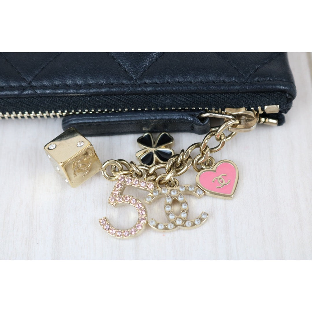 Include Entrupy Certificate of Authenticity｜Very Good ( Rank A)｜CHANEL Lamb Skin Lucky Charm Black Classic Mini Pouch Made In 2016-2017Year｜S26060114