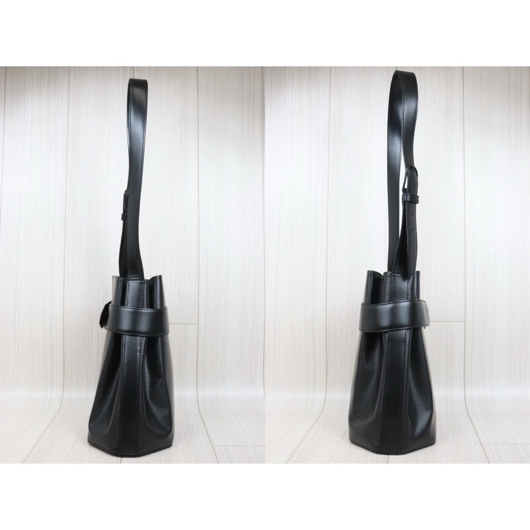 Very Good ( Rank A) ｜ LV Epi Sack de Paul Shoulder Bag｜25061701