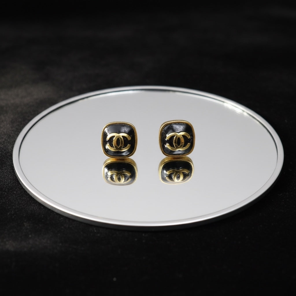 Include Authentic Detective Certificate of Authenticity｜Very Good ( Rank A) ｜CHANEL L20K Coco Mark Golden Earrings Made In 2020Year ｜26051807