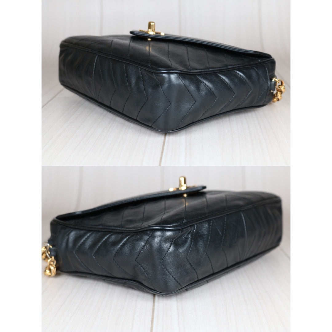 Good ( Rank AB)｜ CHANEL Lamb Skin Shoulder Bag Black  Made in 1991-1994 Year ｜S24060607