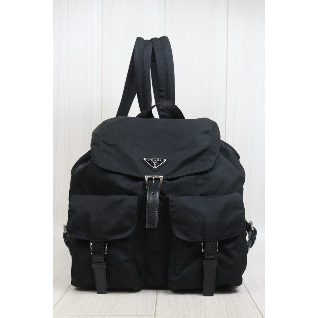 Include Entrupy Certificate of Authenticity｜Very Good ( Rank A) ｜Prada  Nylon Black Backpack Medium｜26070201
