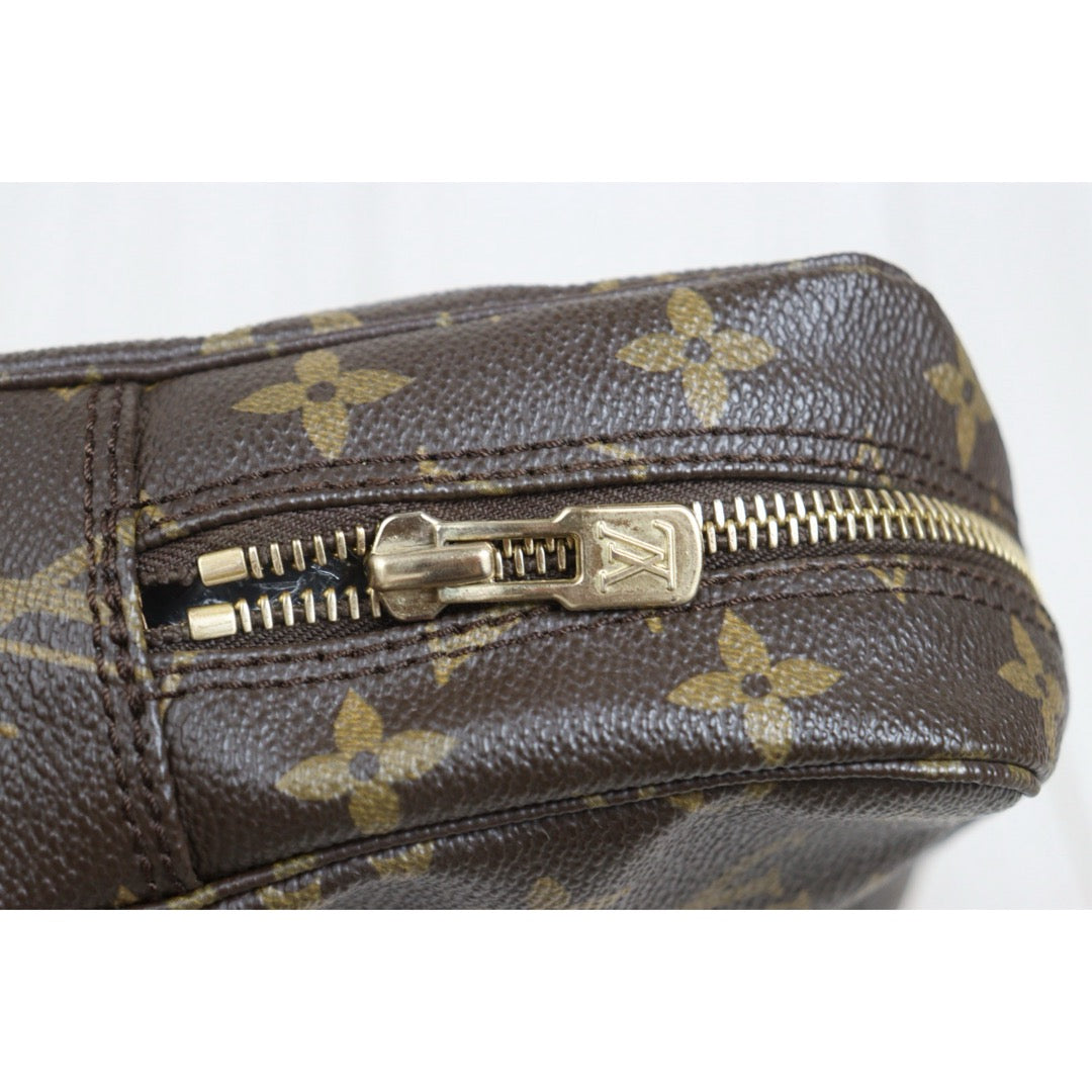 Include Entrupy Certificate of Authenticity｜Very Good ( Rank A) ｜ Louis Vuitton Truth Toilet 23 Monogram Makeup Pouch｜26102101