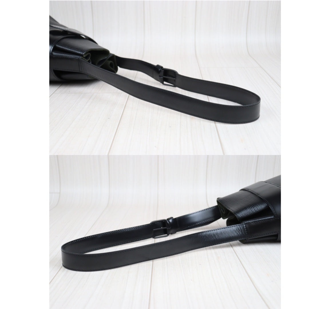 Rank A ｜ LV Epi Sack de Paul Shoulder Bag｜23110802