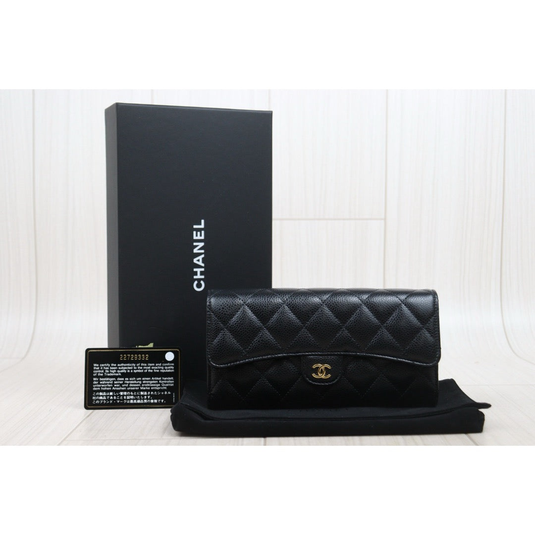 Very Good ( Rank A) ｜Chanel Caviar Skin Black  Wallet Made In 2016-2017 Year ｜V25102105