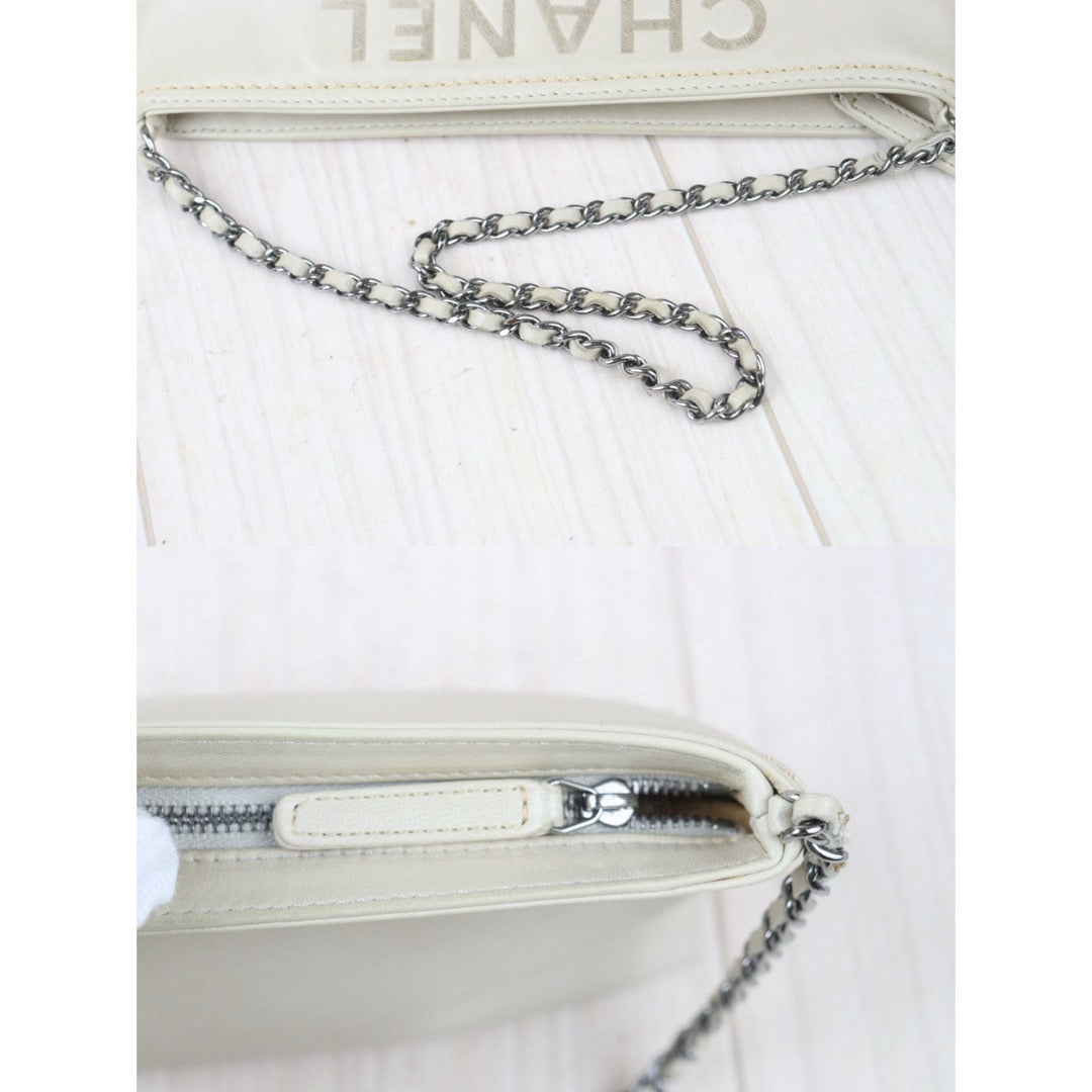 Very Good ( Rank A)｜ CHANEL Lanbskin  Pearl White Shoulder Bag Made In 2004～2005Year ｜24083017