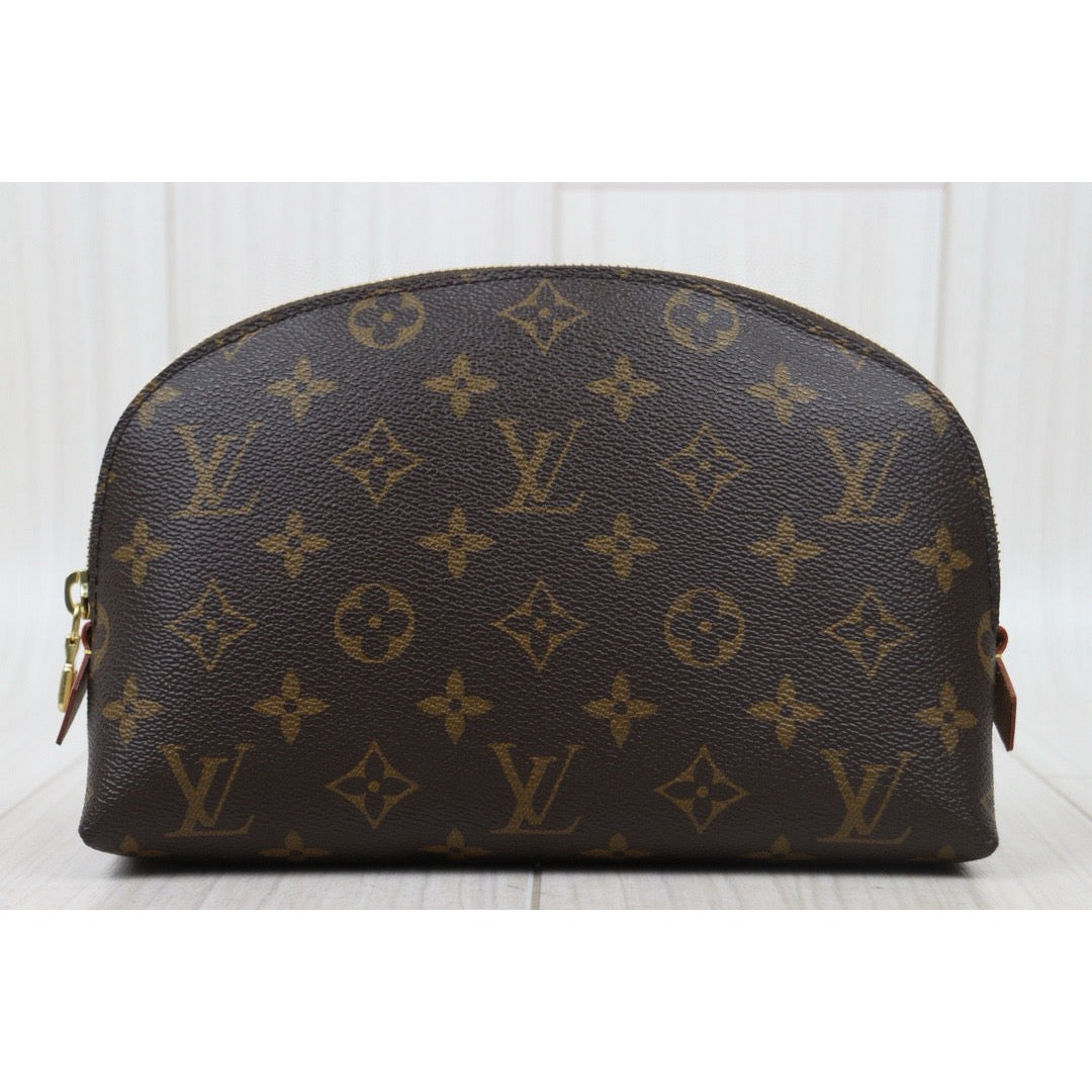 Very Good ( Rank A)｜LV Monogram GM Pochette Cosmetics｜24111415