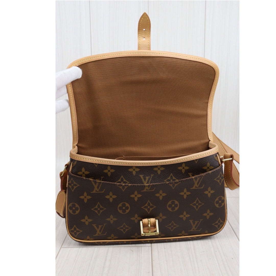 Rank A ｜LV Monogram Sologne ShoulderBag｜23110702