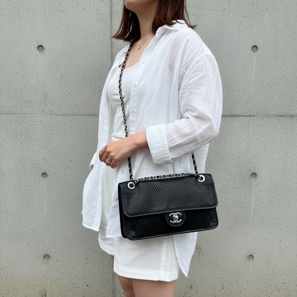 Include Entrupy Certificate of Authenticity｜Very Good ( Rank A)｜ CHANEL Caviar Skin Calf Leather Single Flap Perforated Shoulder Bag  Limited Edition Made in 2012-2013Year｜S26042510
